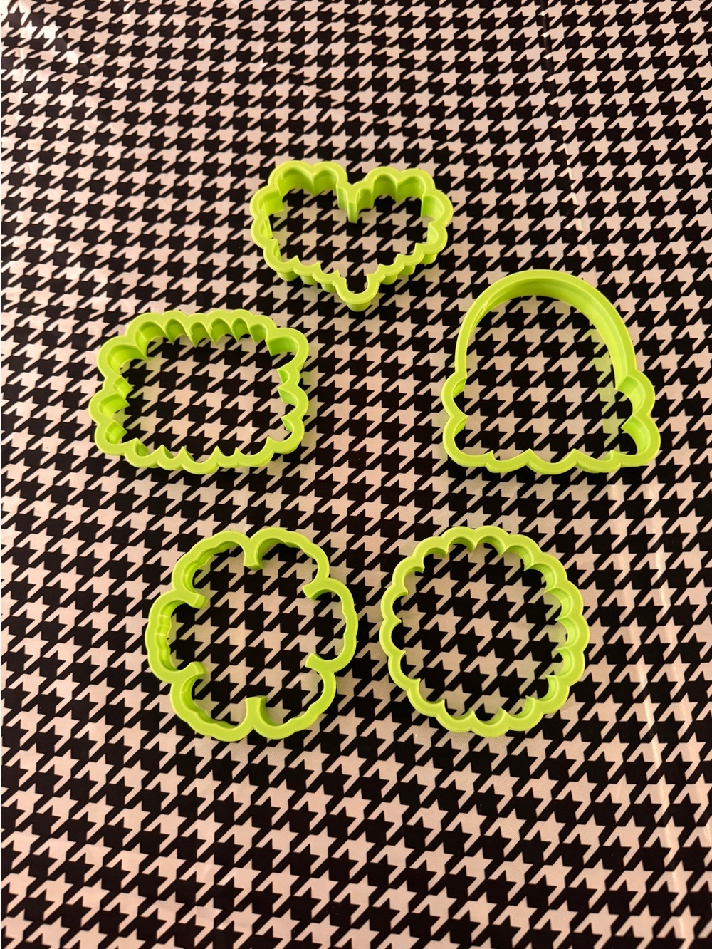Cookie Cutter Set, 5 Pieces, Lime Green